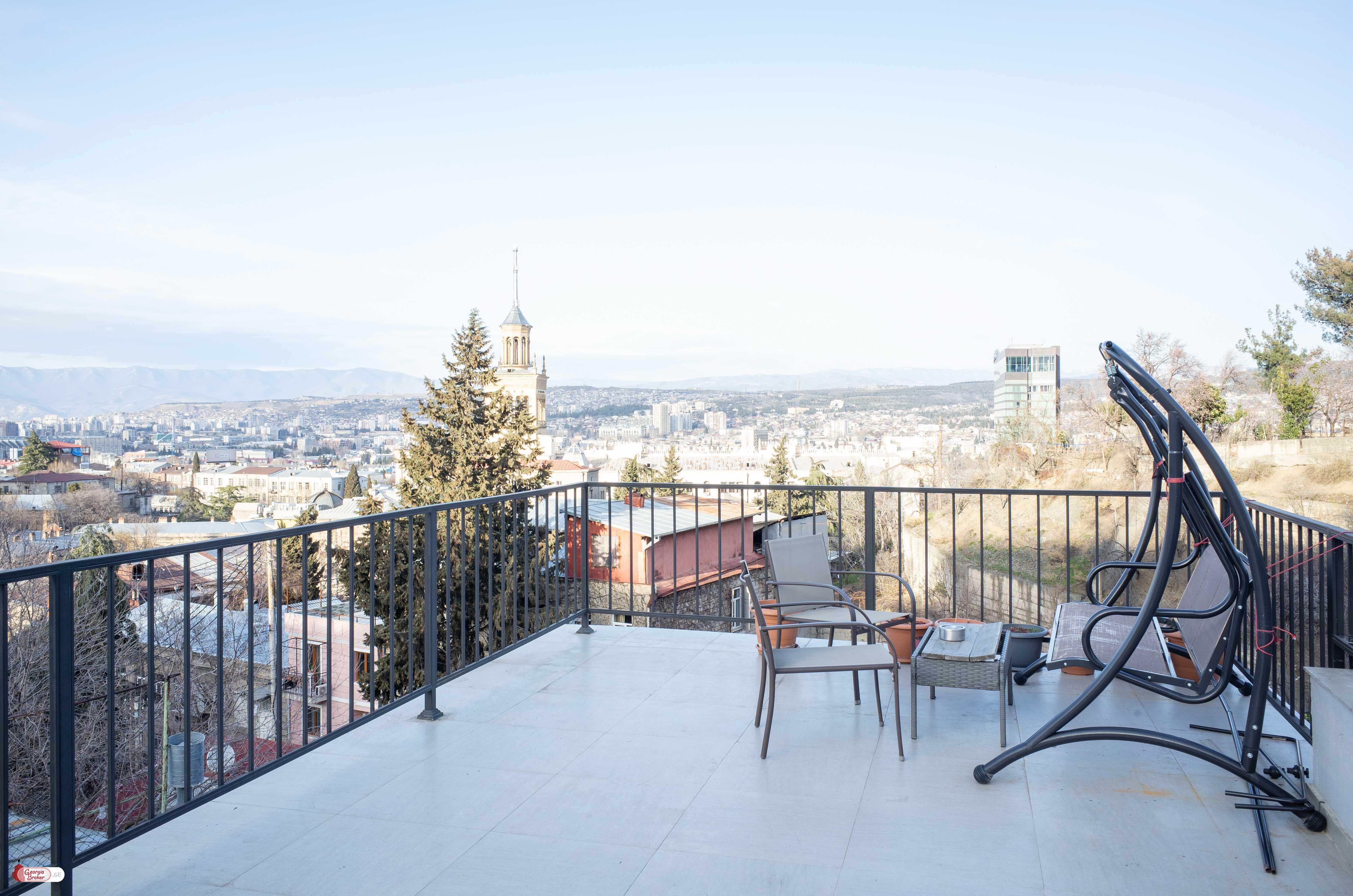 в аренду дом с новым ремонтом 7-комнат