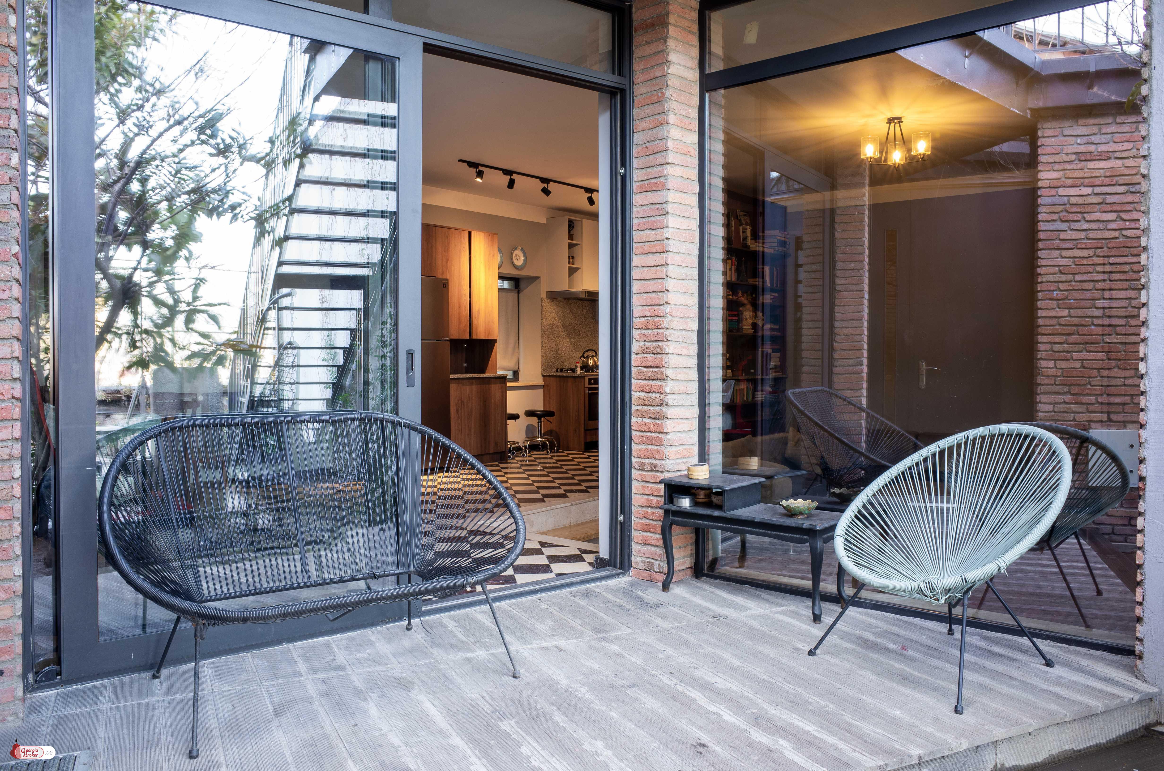 в аренду дом с новым ремонтом 7-комнат