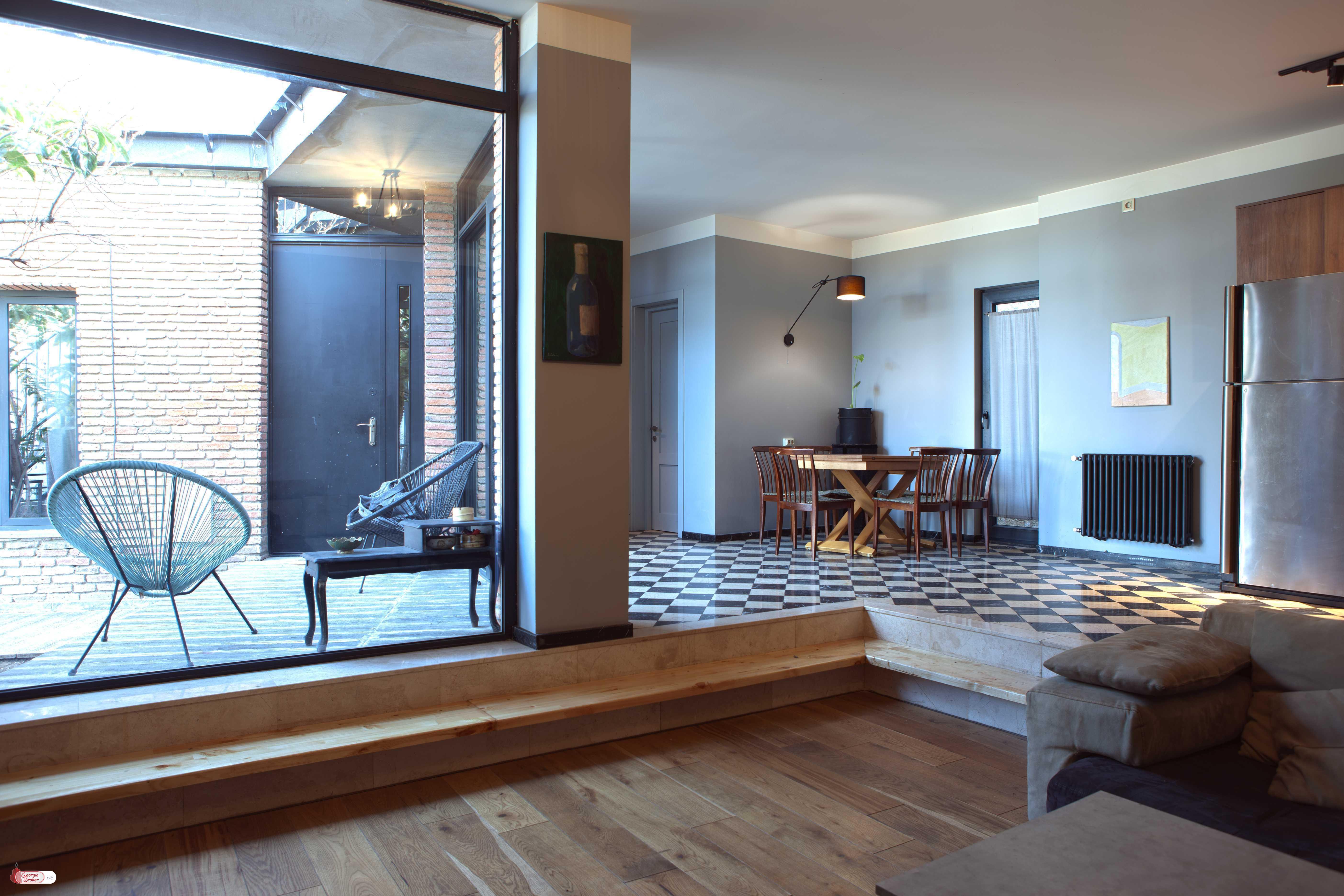 в аренду дом с новым ремонтом 7-комнат