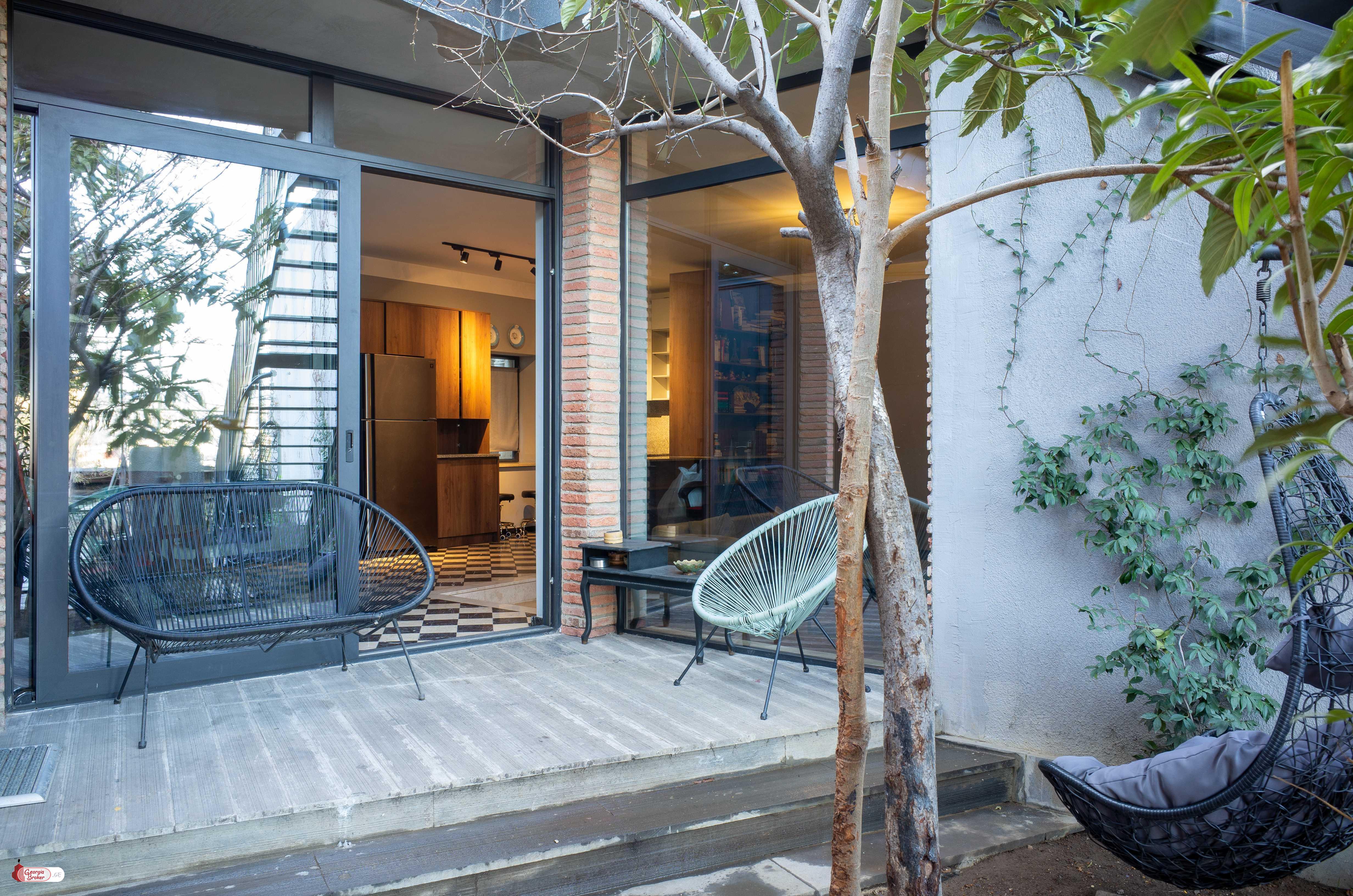 в аренду дом с новым ремонтом 7-комнат