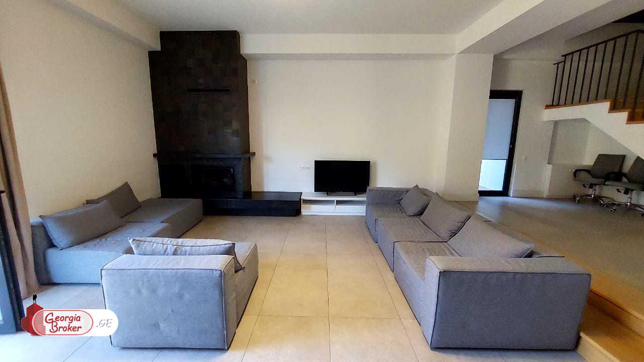 в аренду дом с новым ремонтом 7-комнат