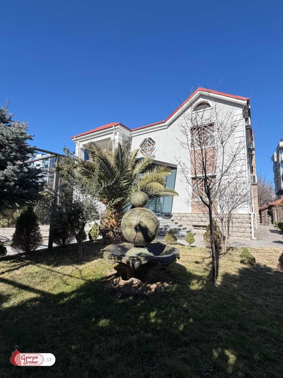 იყიდება ახალი გარემონტებული 9 ოთახიანი სახლი დიდ დიღომში