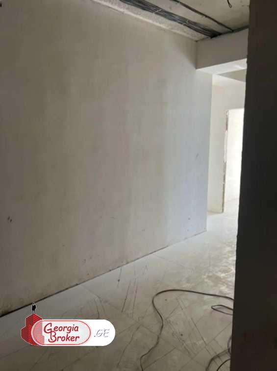 nearly repaired 5-room apartment for sale