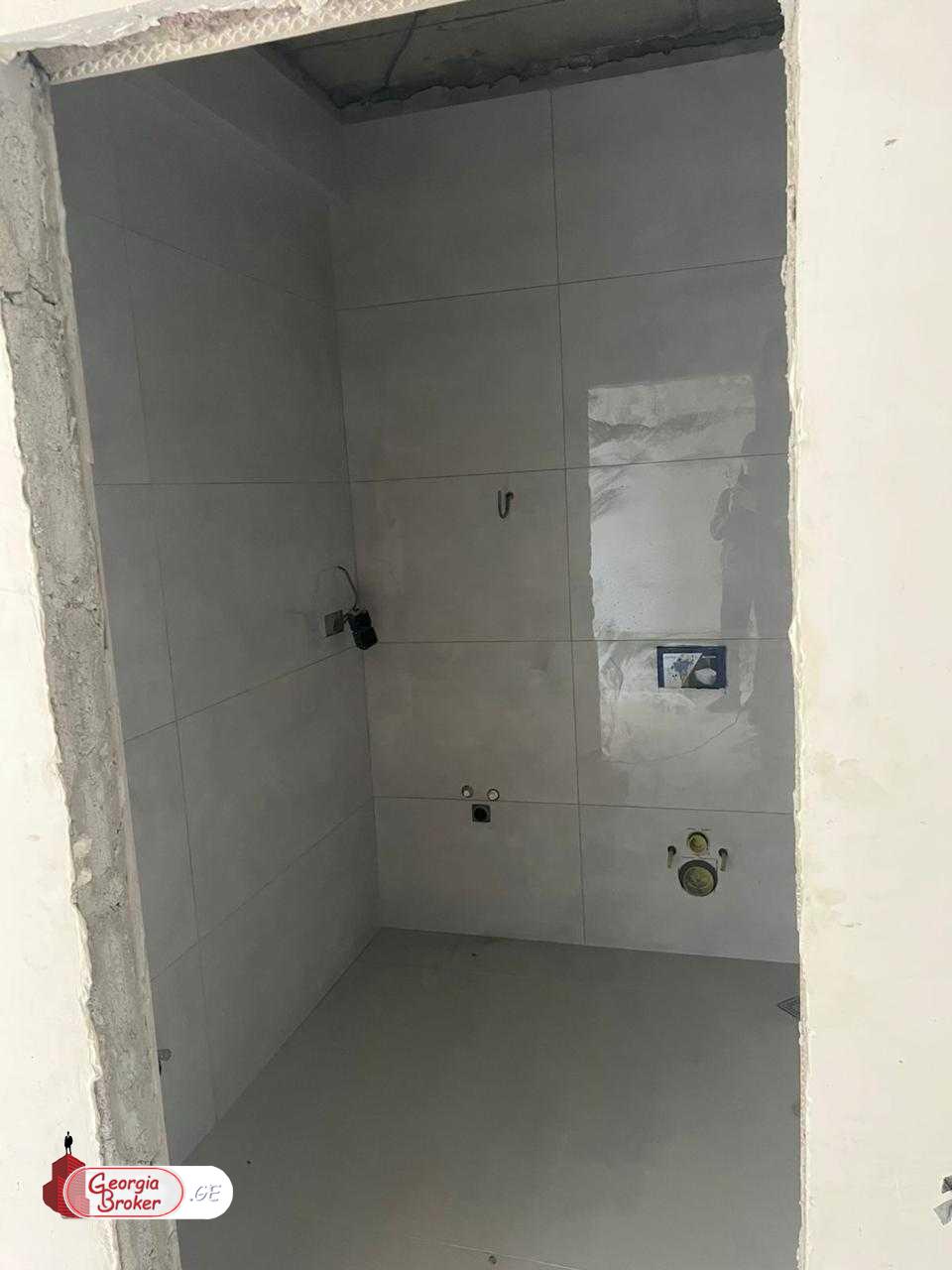 nearly repaired 5-room apartment for sale