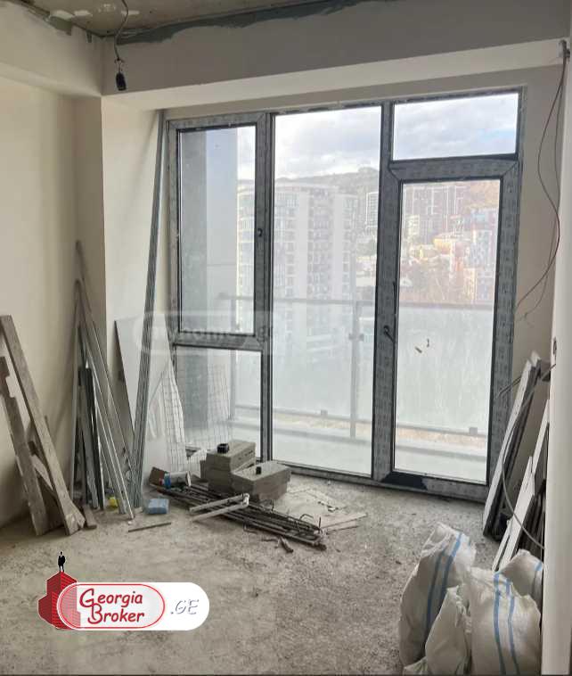 nearly repaired 5-room apartment for sale