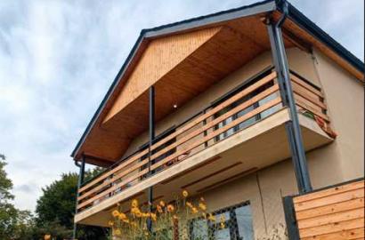 nearly repaired 6-room house for sale