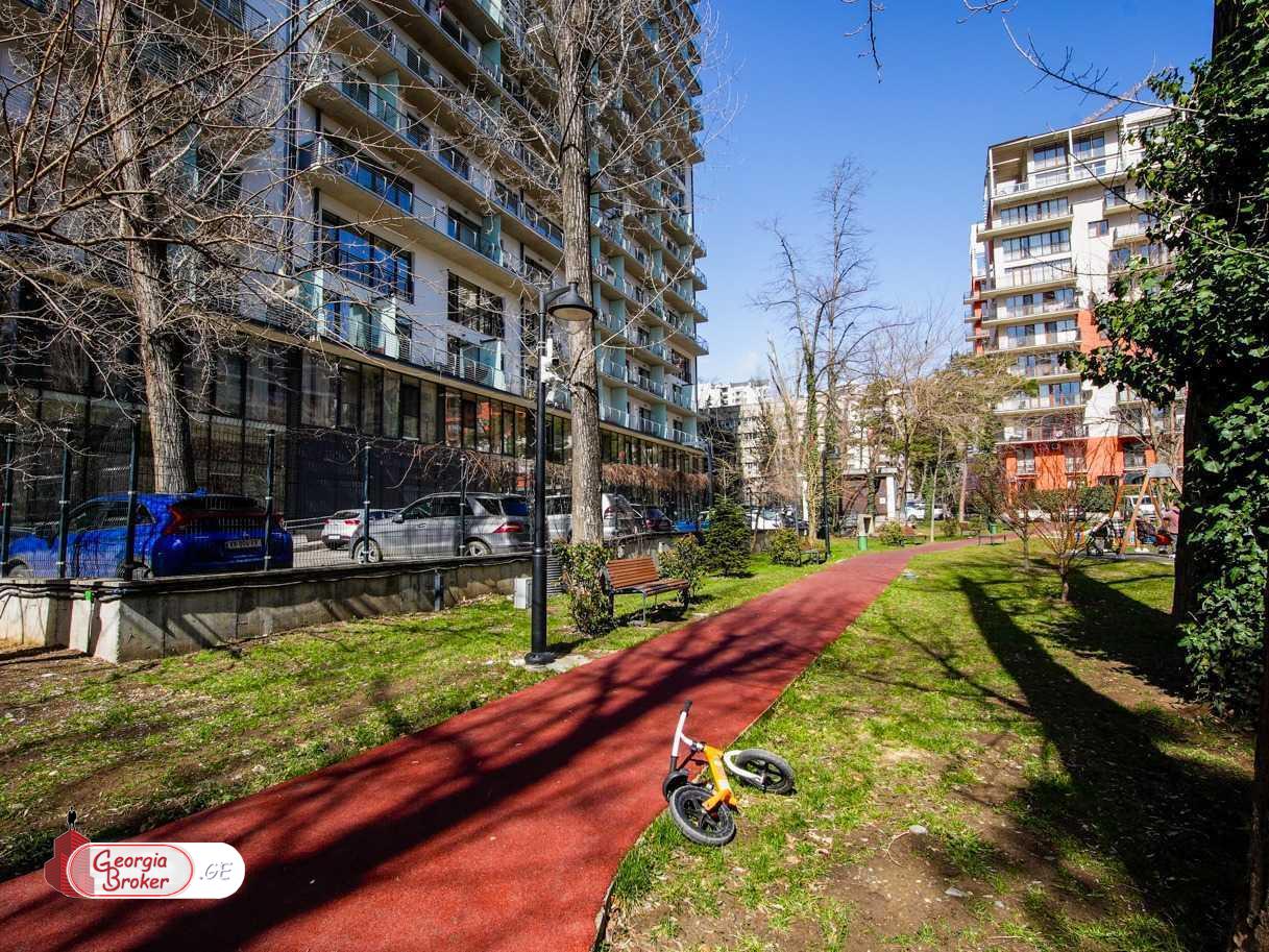 nearly repaired 5-room apartment for sale