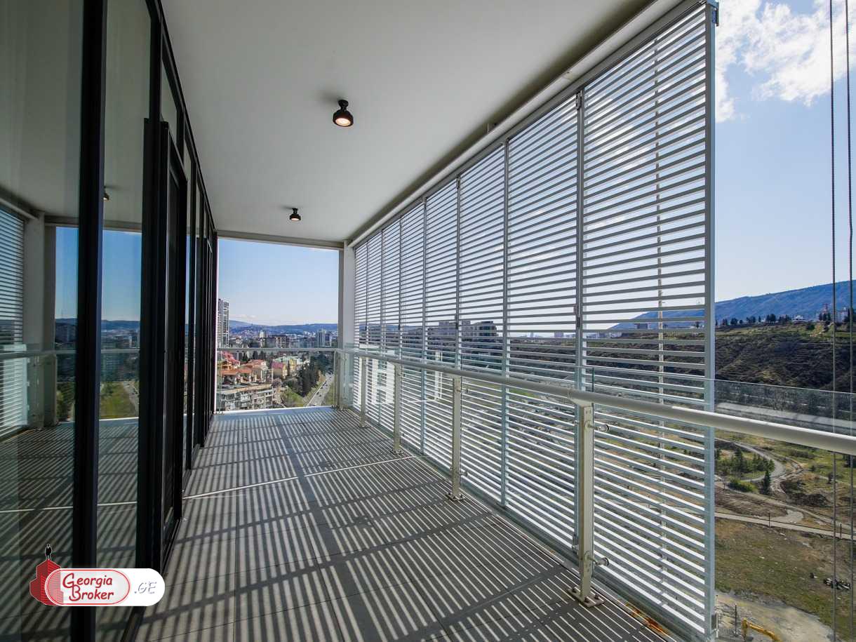 nearly repaired 5-room apartment for sale