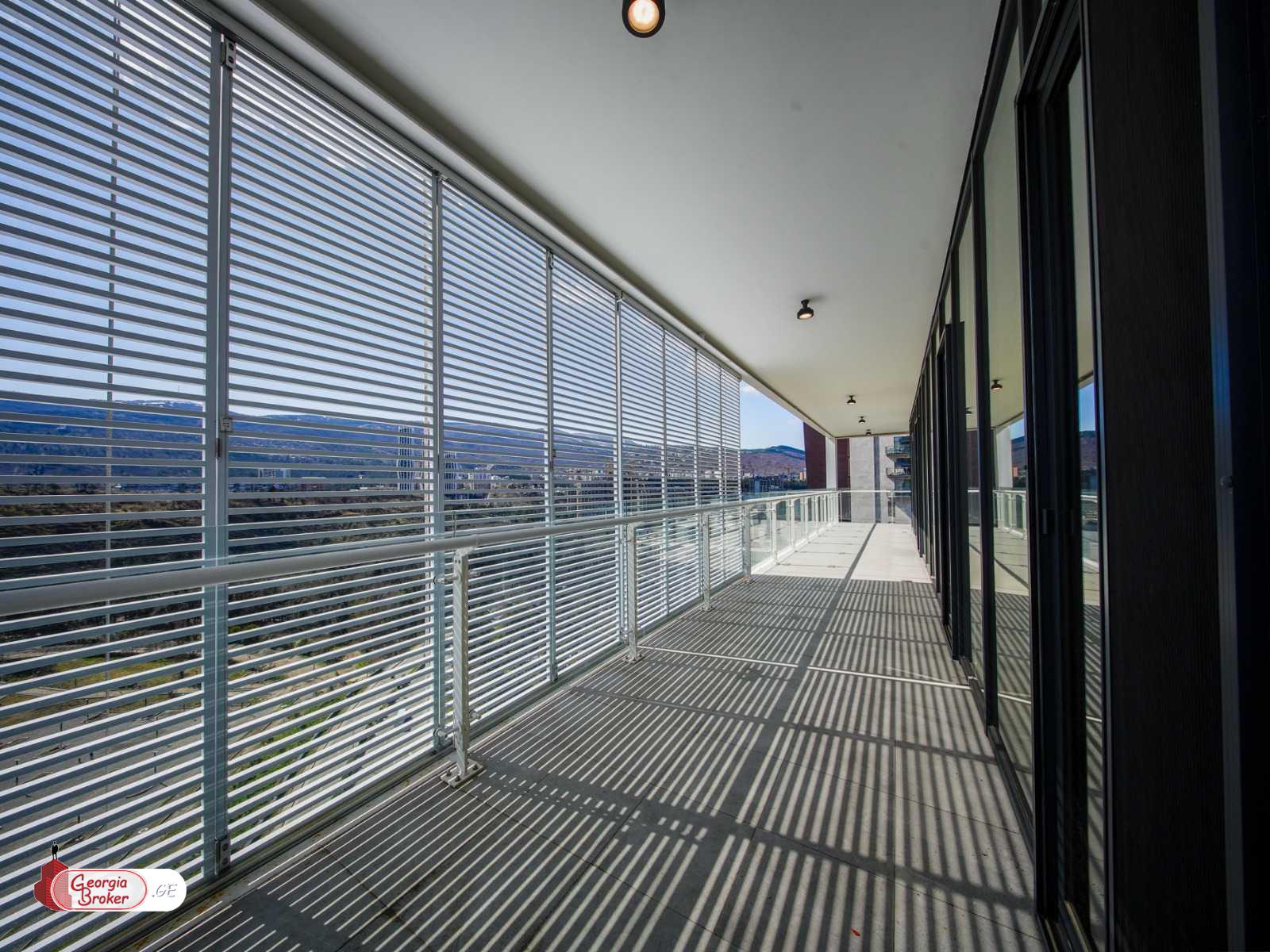 nearly repaired 5-room apartment for sale