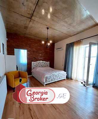 продается дом с новым ремонтом 6-комнат