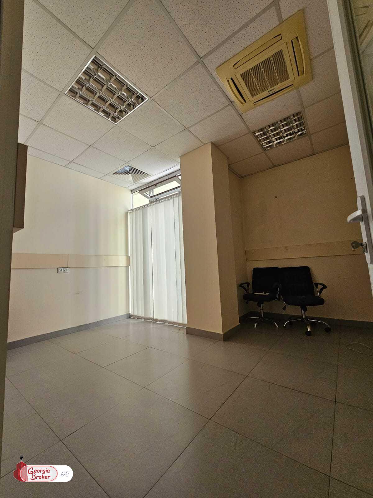 ქირავდება ახალი გარემონტებული საოფისე ფართი რუსთაველზე