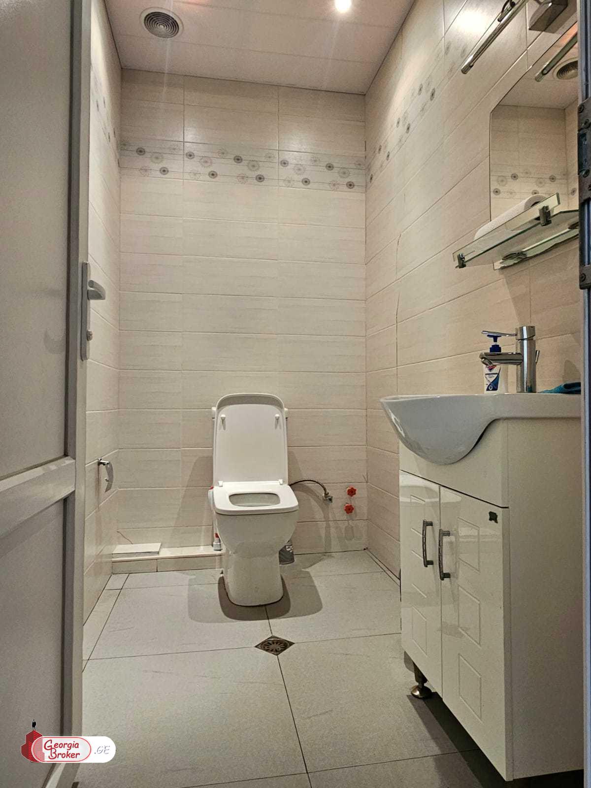 ქირავდება ახალი გარემონტებული საოფისე ფართი რუსთაველზე