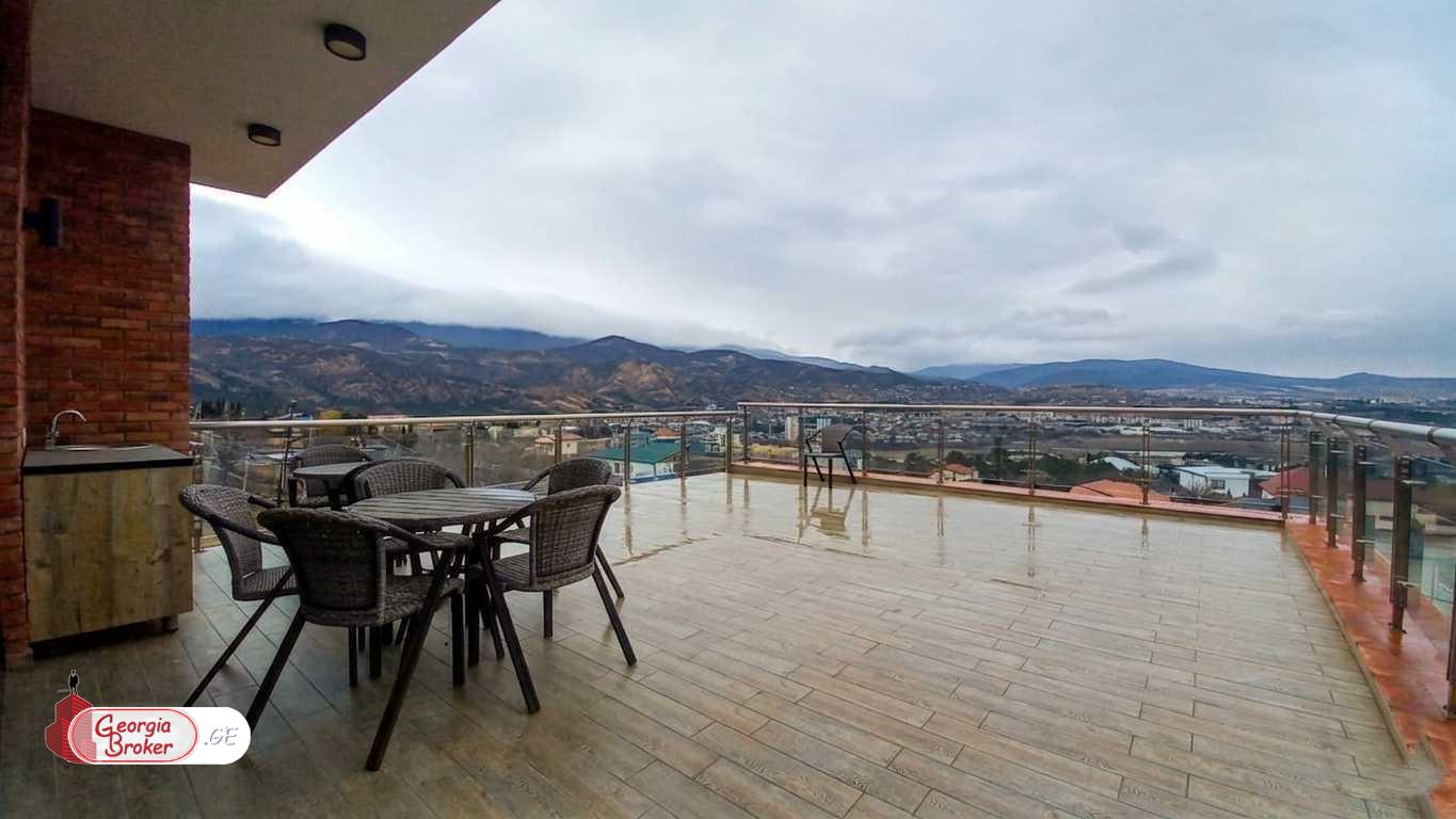 ქირავდება ახალი გარემონტებული 14 ოთახიანი სახლი თბილისის შემოგარენში