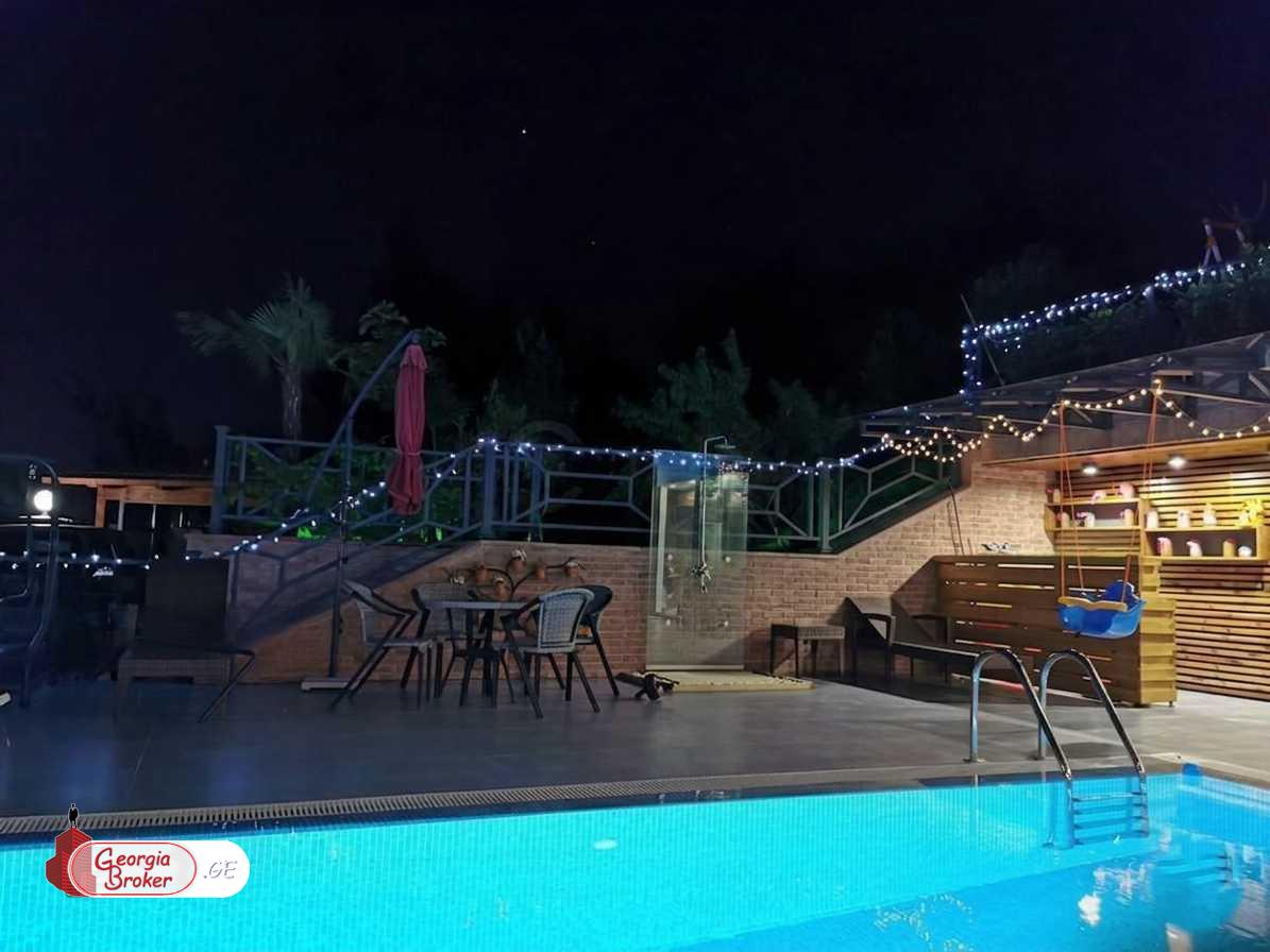 ქირავდება ახალი გარემონტებული 14 ოთახიანი სახლი თბილისის შემოგარენში