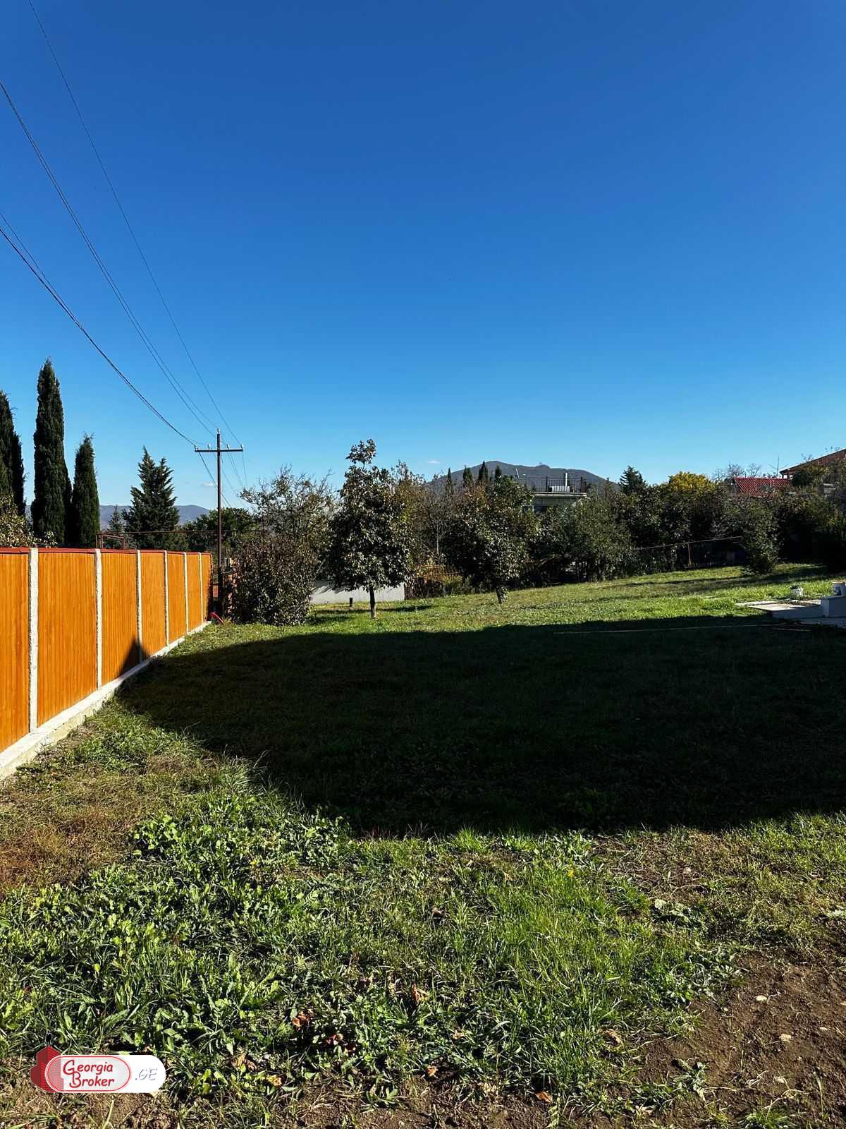 იყიდება ახალი გარემონტებული 8 ოთახიანი სახლი წეროვანის აგარაკებზე