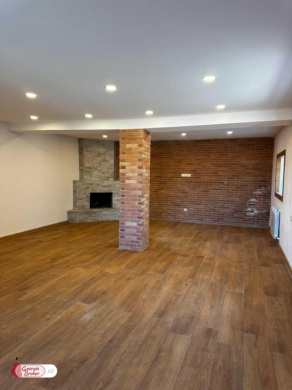 იყიდება ახალი გარემონტებული 8 ოთახიანი სახლი წეროვანის აგარაკებზე