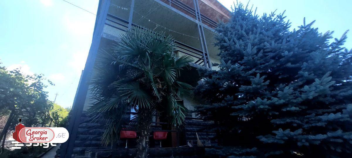 продается дом с новым ремонтом 10-комнат