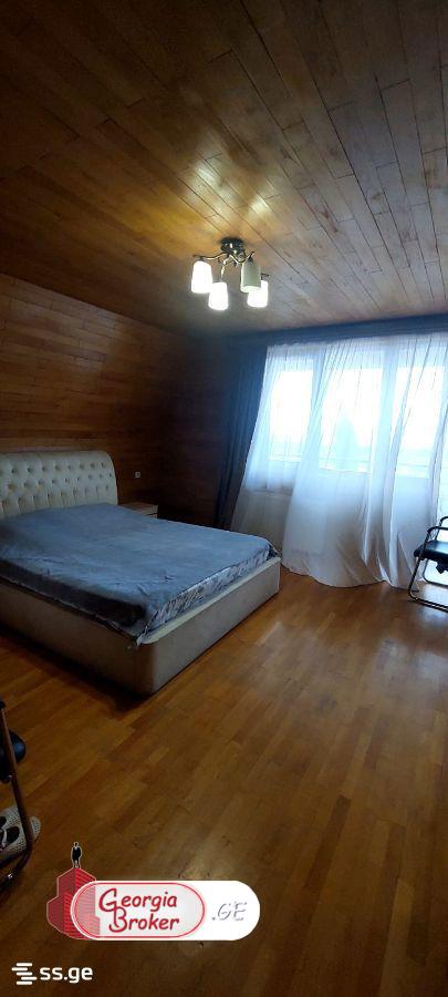 продается дом с новым ремонтом 10-комнат