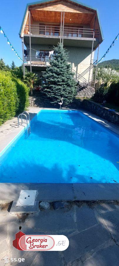 продается дом с новым ремонтом 10-комнат