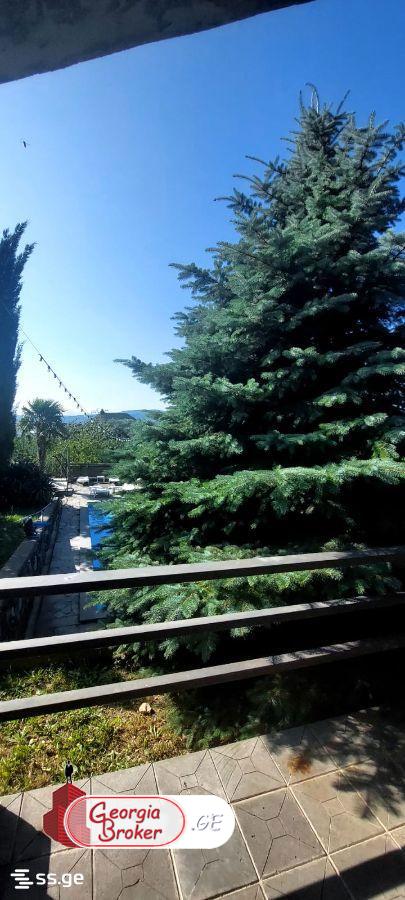 продается дом с новым ремонтом 10-комнат