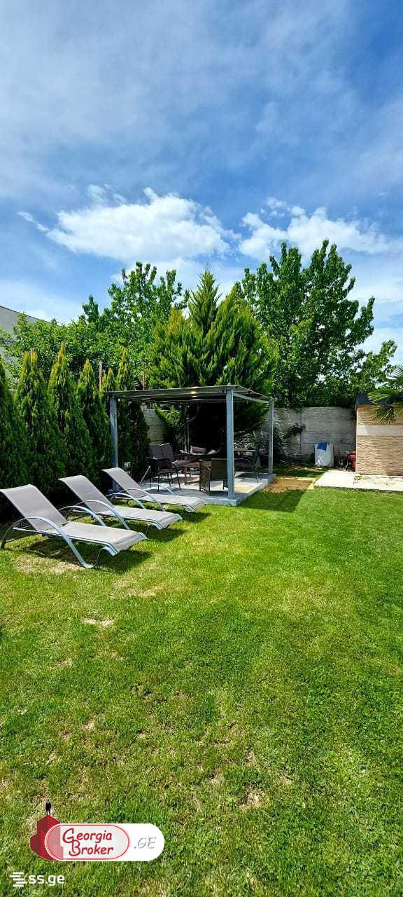 nearly repaired 6-room house for sale