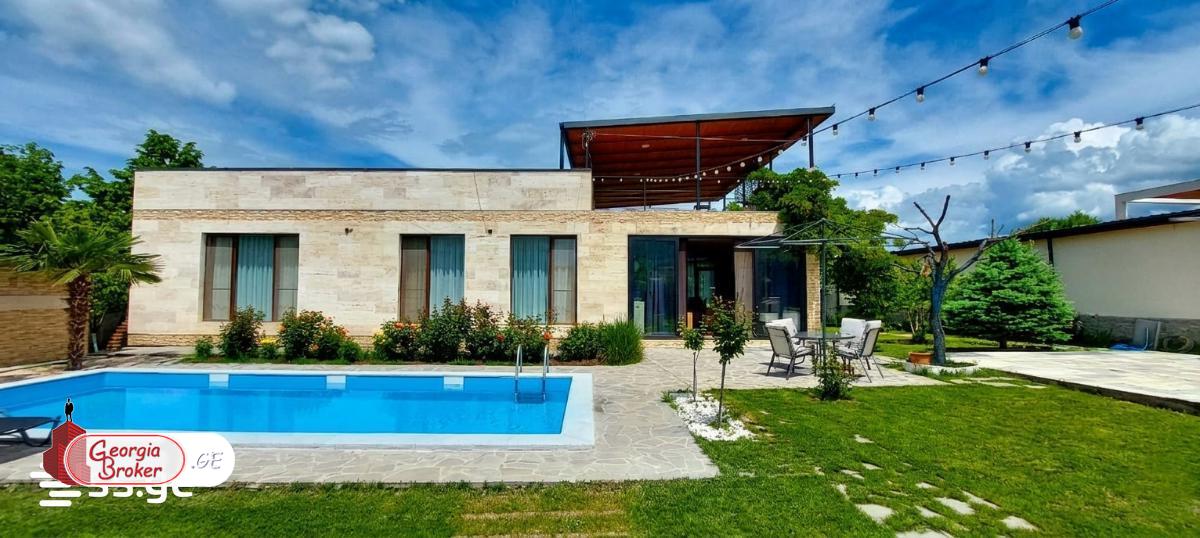 nearly repaired 6-room house for sale