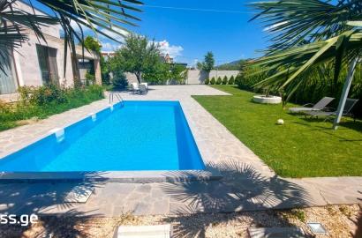 nearly repaired 6-room house for sale