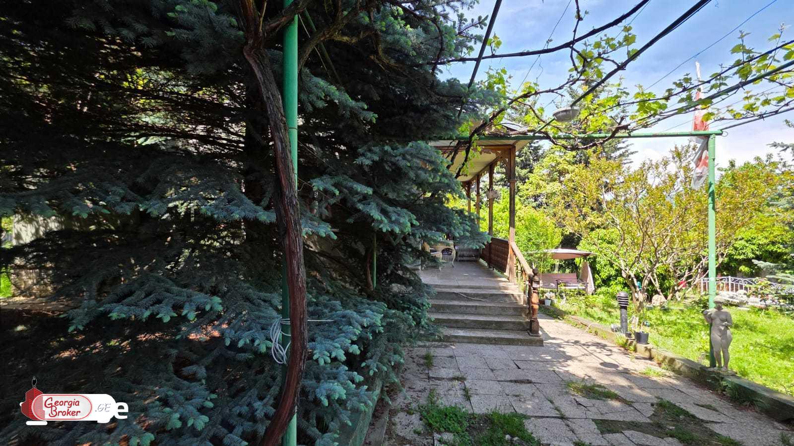 продается дом с новым ремонтом 5-комнат