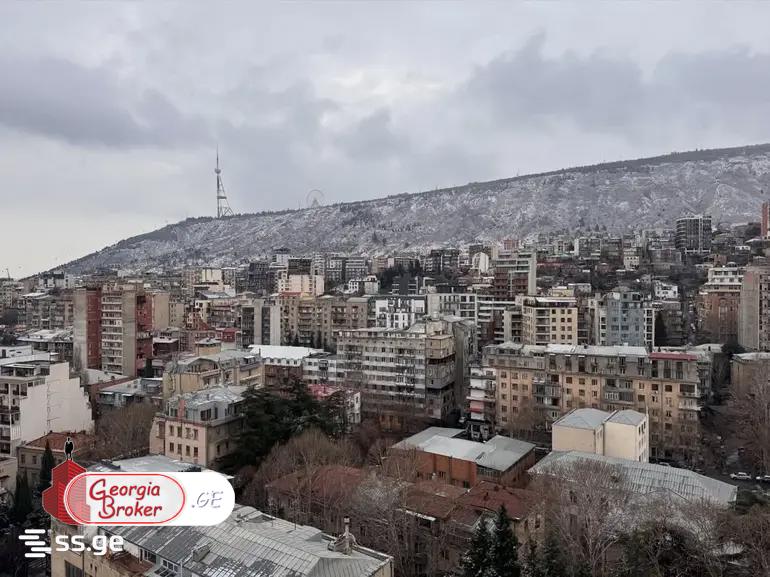продается квартира с новым ремонтом 3-комнаты